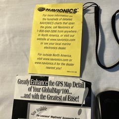 Lowrance GlobalMap 100 Marine Handheld GPS Receiver – Tested, Works.