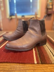 TACOVAS CHELSEA BOOTS – MEN’S SIZE 9 EE
