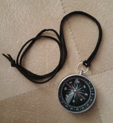 Map Scale Compass Leather Necklace Pocket Outdoor Hike Guide Survival Navigation