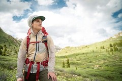 Spot Gen 4 Satellite GPS Messenger | Handheld Portable GPS Messenger for Hiking