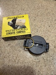 Vintage 1970’s Precise Pathfinder Pocket Compass ( Made in Japan)