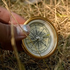 Retros Golden Aluminum Compasses Accurate Direction Finding Tool Light weight