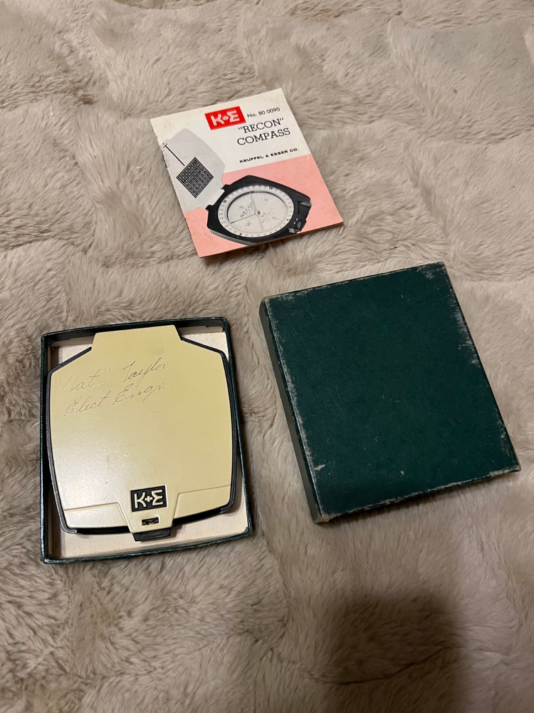 Vintage K&E Recon compass no. 80 0090