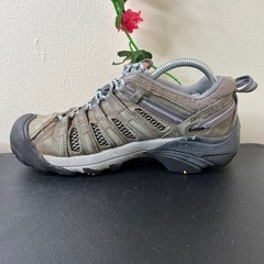 Keen Voyager Women’s Hiking Shoes Size 9 Brown Waterproof Leather Trail Outdoor