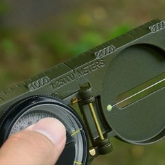 Outdoor Survival Compass Mountaineering Camping Plastic Military Green Flip-top