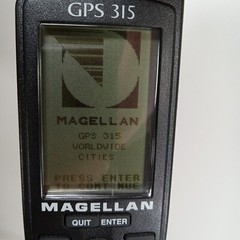 MAGELLAN GPS 315 with User Manual and Case and New Batteries