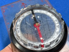 Vintage SUUNTO Precise Pathfinder Compass, Made in Finland 3.25″ x 2.25″