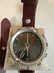 VINTAGE SUUNTO CO WRIST COMPASS HELSINKI ARMY LEATHER STRAP