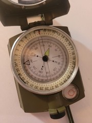 SE Military Prismastic Sighting Outdoor Hiking Compass, Camouflage in VGC