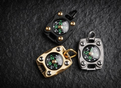 MecArmy CMP2, Sandblasted, EDC Compass, With Fluorescence Glow,Beaded Chain used