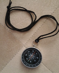 Map Scale Compass Leather Necklace Pocket Outdoor Hike Guide Survival Navigation