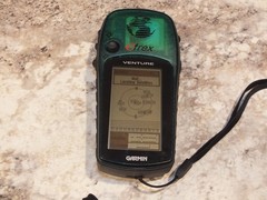 Garmin Etrex Venture Portable Handheld GPS Receiver with Case Logic Case