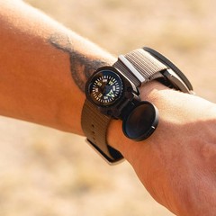 Sun Company Wrist Turtle – Armoured Wrist Compass with Closing Cover | Easy-to-R