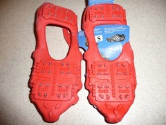 QUAD TREK ALL TERRAIN & ICE CLEATS / – Small – M 7 / W 4-7.5 – Unused – Orange