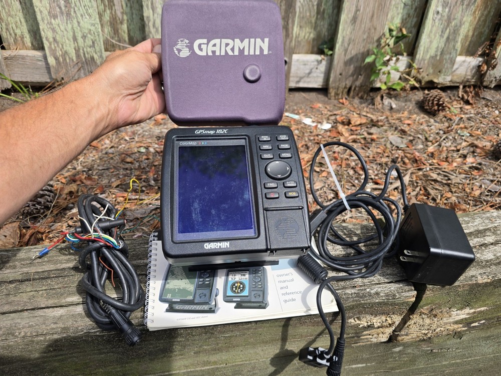 GARMIN GPSMAP 182C MARINE CHART PLOTTER FISHFINDER GPS+ MOUNT, 2 Pwr cabl + card