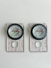 Set of 2 Compasses w/Orienting Dial & Magnifier for Camping/Hiking, Outdoors