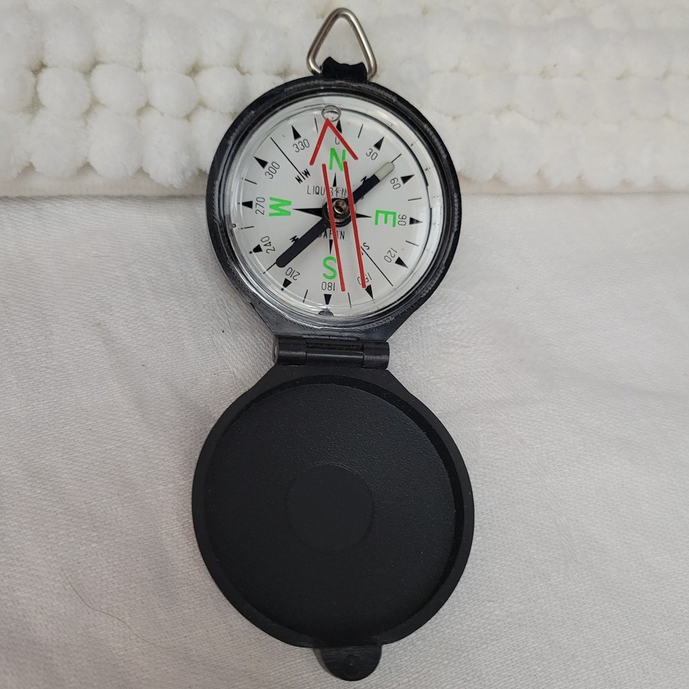 Compass Liquid Filled Japan Black Plastic Case UNUSED tested WORKS lanyard keych