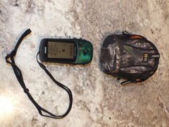 Garmin Etrex Venture Portable Handheld GPS Receiver with Case Logic Case