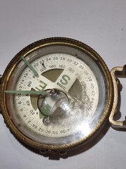 Vintage Lensatic Compass Liquid Filled Metal Case Made In Taiwan Clip-On