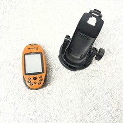 Magellan eXplorist 100 handheld GPS & Cradle Mount Working