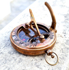 Lot of 40 Brass Sundial Push Button Pocket Compass Camping Hiking Outdoor Gear