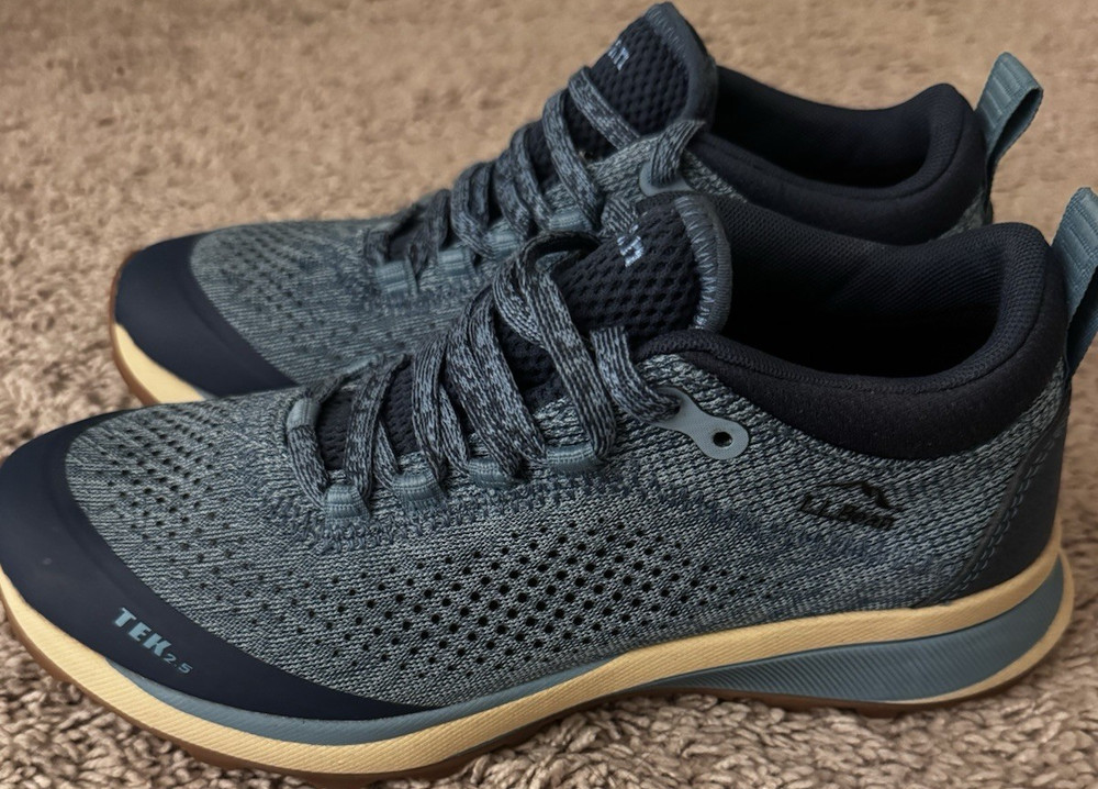 L.L. Bean Women’s Knit Low Top Lace-Up Sneakers Blue Gray Tan Rubber Sole