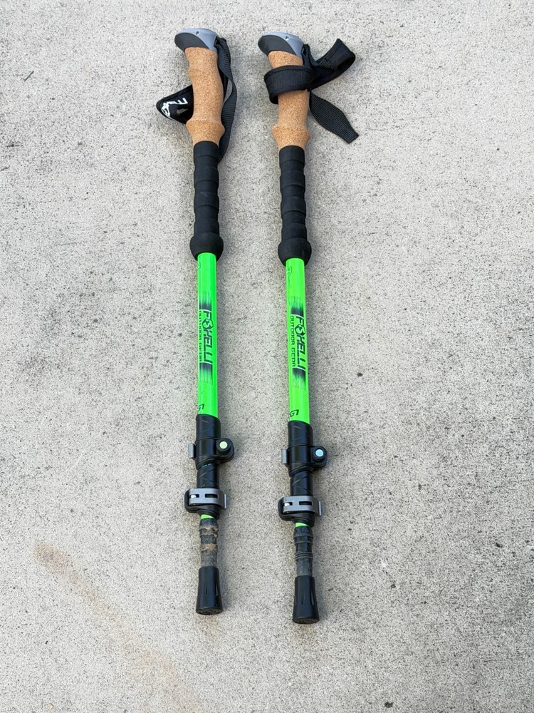 Set of Foxelli 7075 Aluminum Trekking Poles 110-135CM Green .. 4E