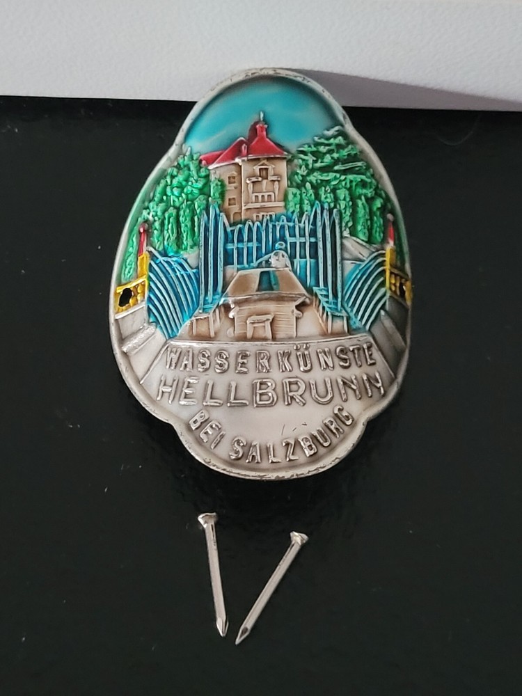 HELLBRUNN PALACE AUSTRIA HIKING WALKING STICK MEDALLION BADGE UNUSED RARE