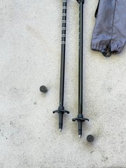 Set of Trail Buddy Trekking Poles 105-135CM Black .. 10N