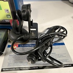 Magellan RoadMate 5145T-LM 5″ GPS Navigation System Bundle