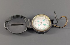 Vintage Precise Pathfinder Liquid Filled Pocket Compass JAPAN Metal Case, Black