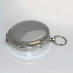 Vintage 1970’s Chrome Locking Pocket Compass Made in Taiwan Works!