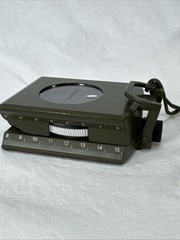 Multifunctional luminous dial Waterproof and fog-proof Accurate military compass