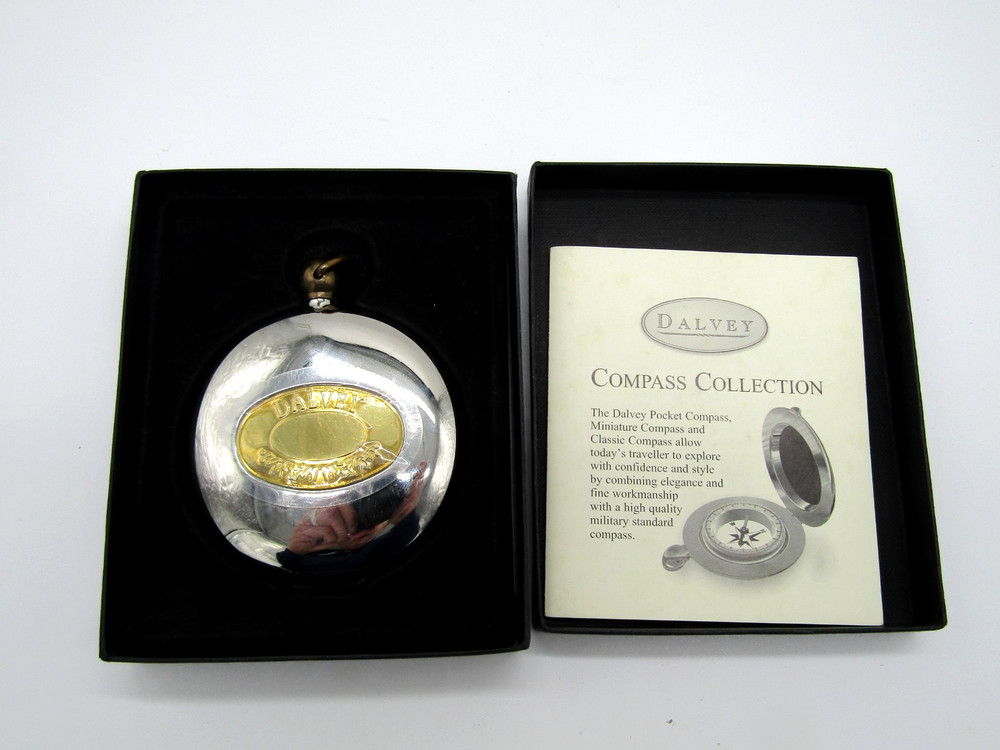 Dalvey Scotland Pocket Classic Compass Oakleaf With Box Instructions