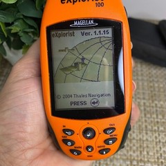 Magellan Explorist 100 Handheld GPS Locator & Case Prep Hiking Fishing Camping
