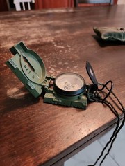 Cammenga CG27 Lensatic Compass – Green with case, neck lace and a belt clap