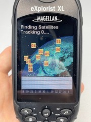 Magellan eXplorist XL GPS receiver in case works satellite hiking 2005 316209