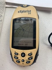 Magellan eXplorist 210 Handheld GPS Unit Waterproof Hiking geocache portable