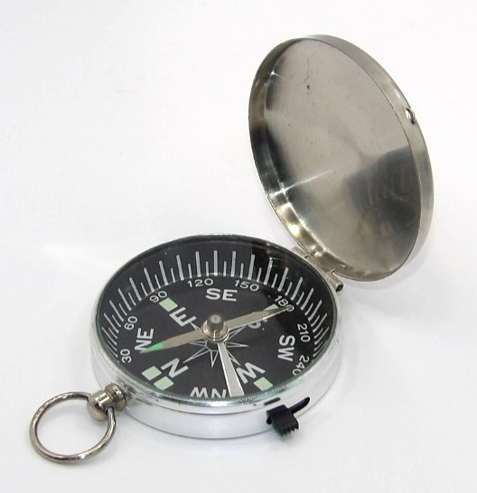 Vintage 1970’s Chrome Locking Pocket Compass Made in Taiwan Works!