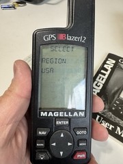 Magellan GPS Blazer 12 Satellite Navigator – tested & works – incl box & instr