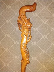 Carved Brown Wooden walking cane. 36″ Ergonomic Contoured Grip Rubber Tip