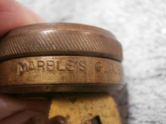 VINTAGE MARBLES GLADSTONE MICH. BRASS PIN ON COMPASS WORKING