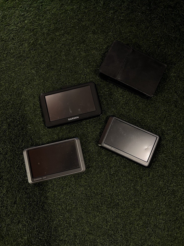 GARMIN NUVI GPS BUNDLE
