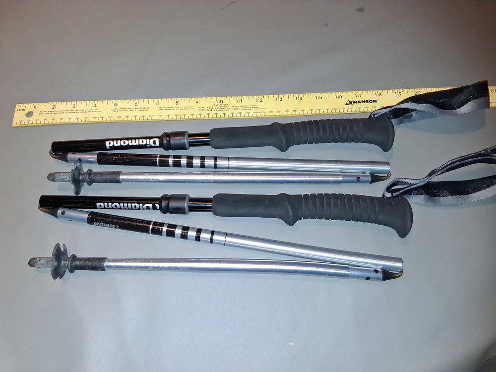 Black Diamond Distance Z Aluminum Trekking Hiking Poles 120 cm PAIR – one bent