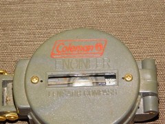 VINTAGE PLASTIC COLEMAN ENGINEER LENSATIC COMPASS