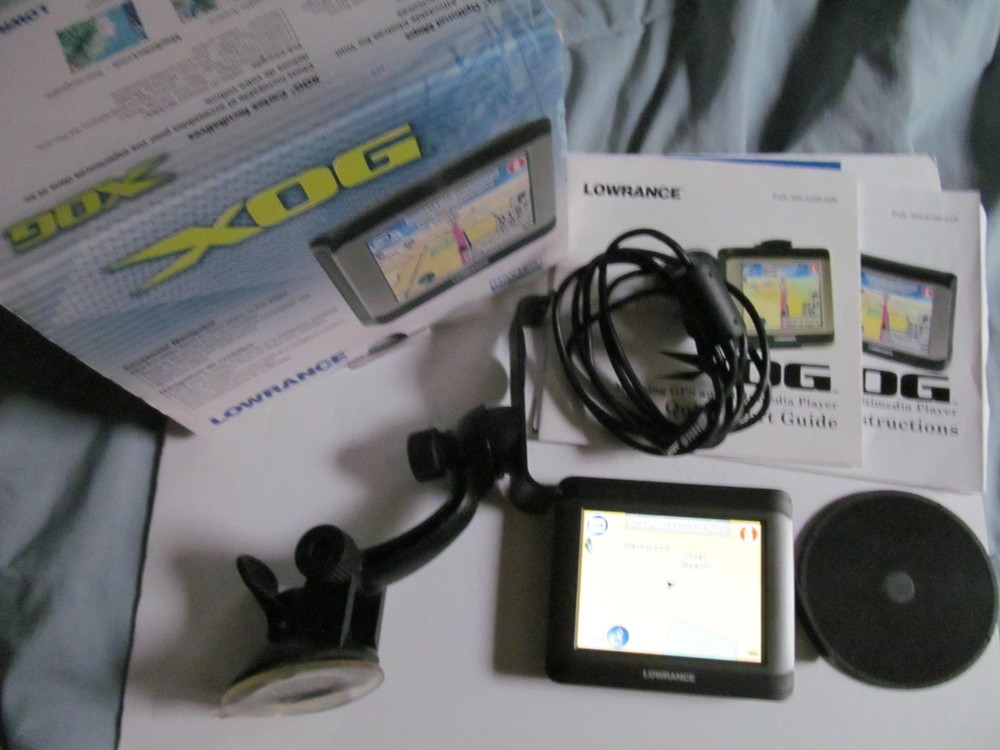 Lowrance XOG GPS Crossover Navigator w/ Charge Cord , Mount & Manual