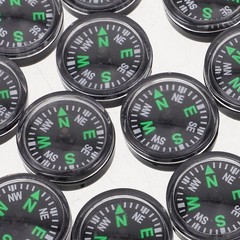 12pcs Compass 20mm Compact Lightweight For Outdoor Activities