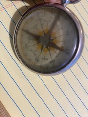 VINTAGE COMPASS – AGE UNKNOWN – CHROME CASE – NICE PIECE – MEASURE 2 INCHES WIDE
