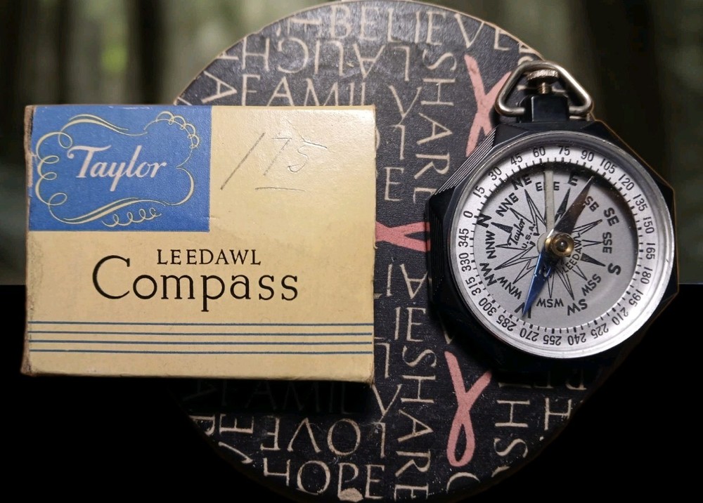 VINTAGE TAYLOR LEEDAWL BLACK COMPASS No. 2920 WITH BOX AND INSTRUCTIONS 1950
