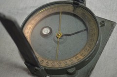Vintage Leupold Forester Compass w/ Leather Case Green Portland Oregon READ!!